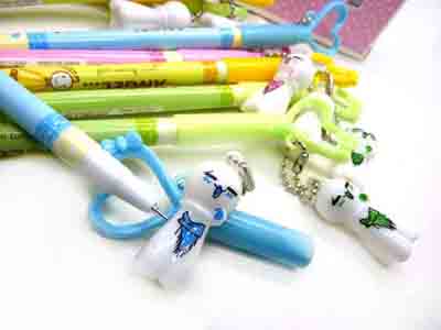 正品小小文具日韩创意文具 可爱心形吊娃娃挂链 中性笔 签字笔