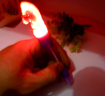 LED公仔发光笔 按制灯笔 写字发光笔