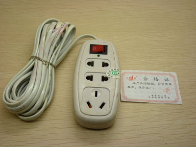 2米7孔开关家用插线板